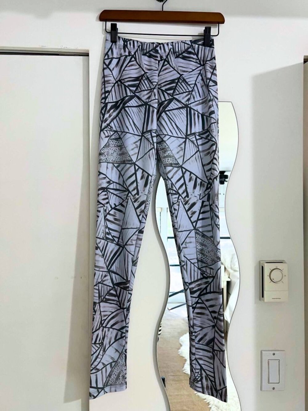 Geode Designs Triangle leggings, M